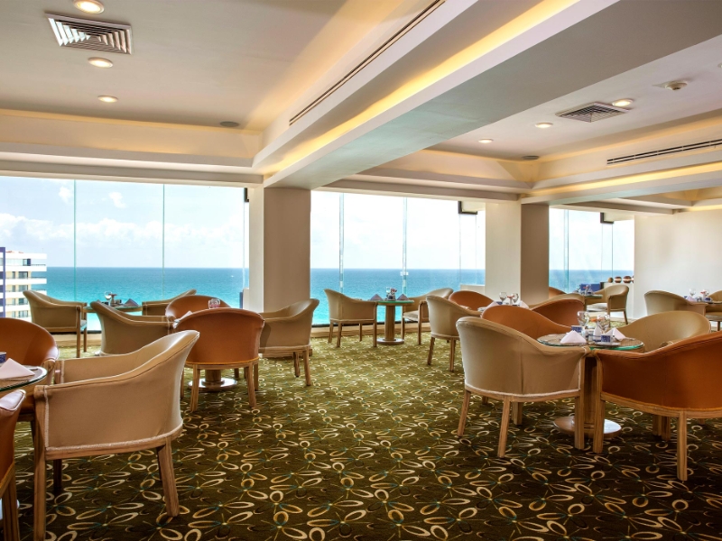 Crown Club Lounge Bar