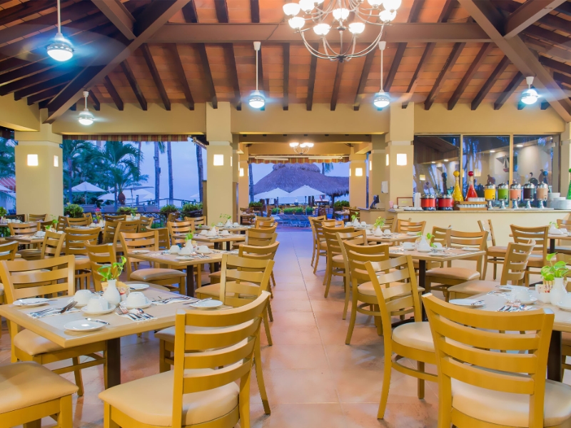Las Pergolas restaurant buffet