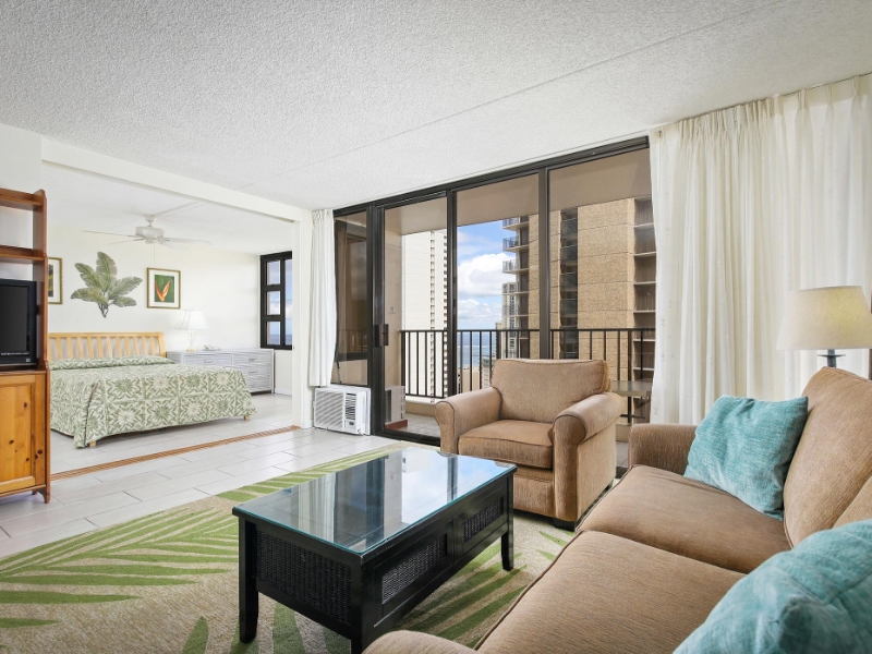 1 Bedroom Partial Ocean View Bedroom Area