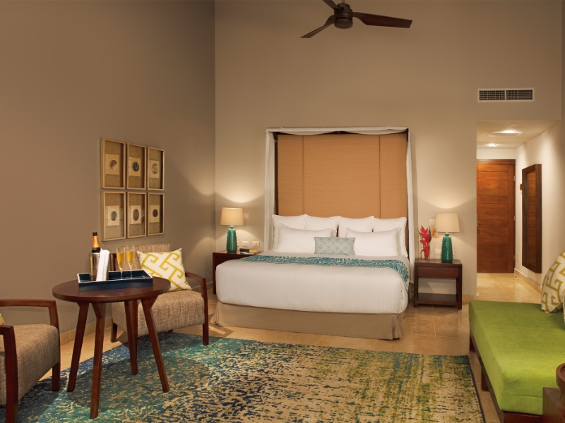 Preferred Club Honeymoon Suite