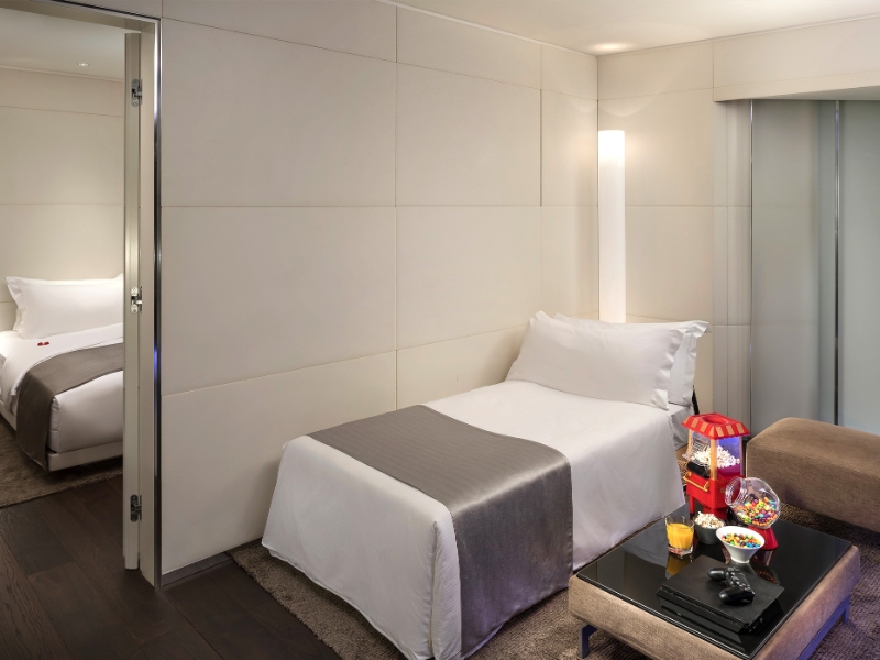 Chic Suite Family Setup