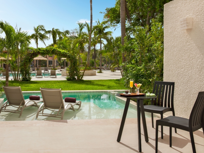 Deluxe Swim Out Marina View