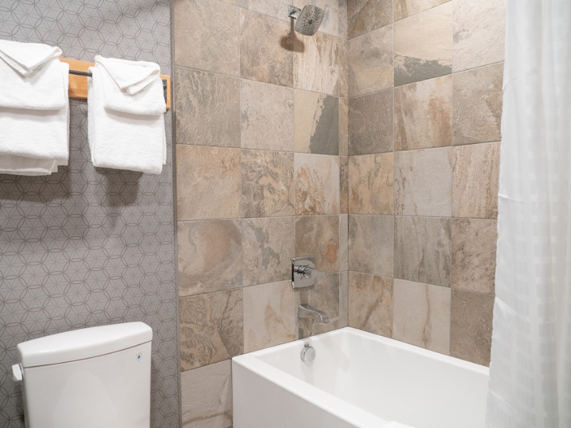 Junior Suite 2 Queens