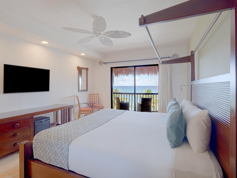 Premium Ocean Front Room