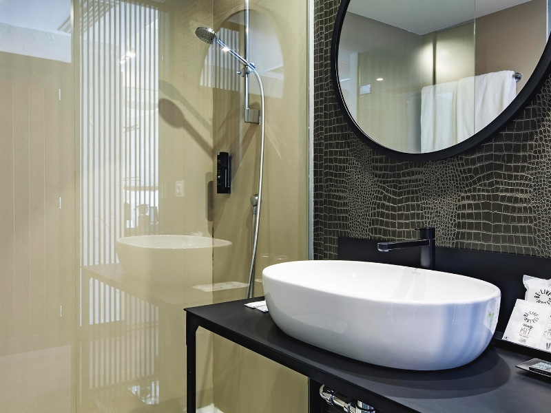 Double Superior Bathroom