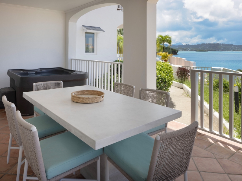 Coastline Suite Balcony