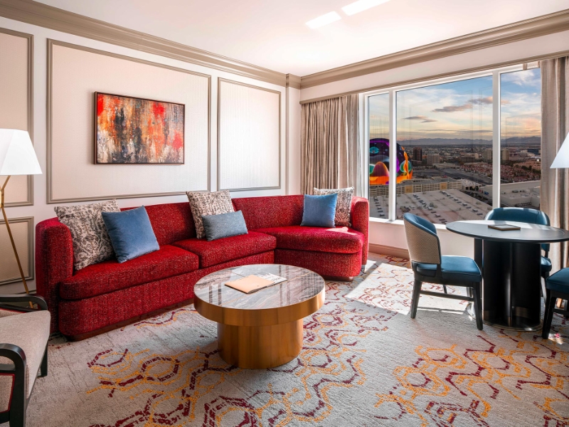 Newly Remodeled Luxury Two Queen Sphere View Suite