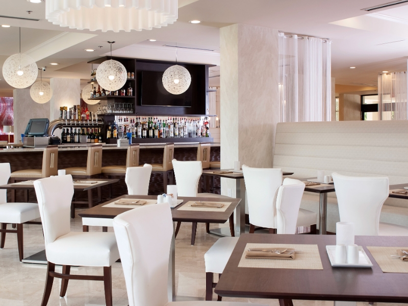 D Flats Bar and Dining