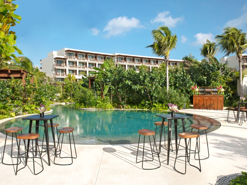 Jungle Pool Cocktail