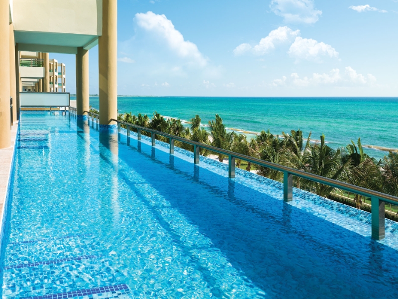 Oceanfront Jacuzzi Suite Infinity Room View