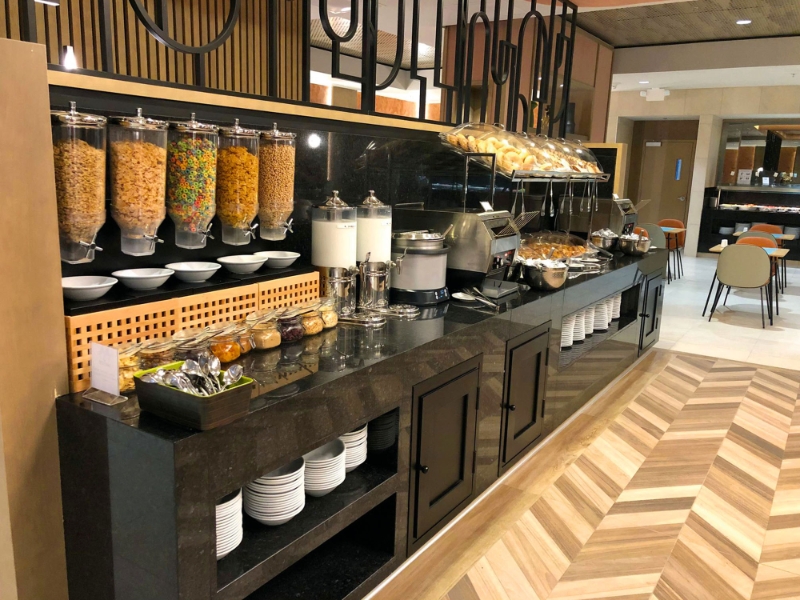 Restaurant for breakfast