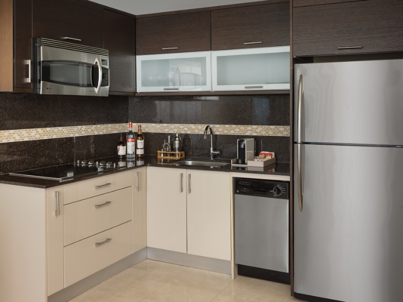 Luxury Oceanfront One Bedroom Kitchen Area