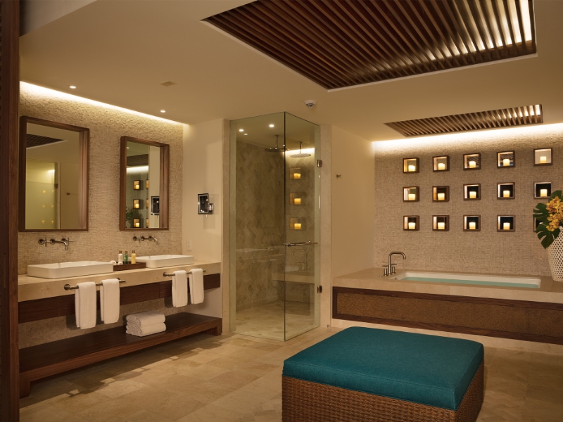 Presidential Suite Swim Out Bathroom