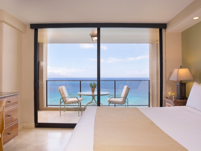 One Bedroom Two Bath Oceanfront Premium Bedroom