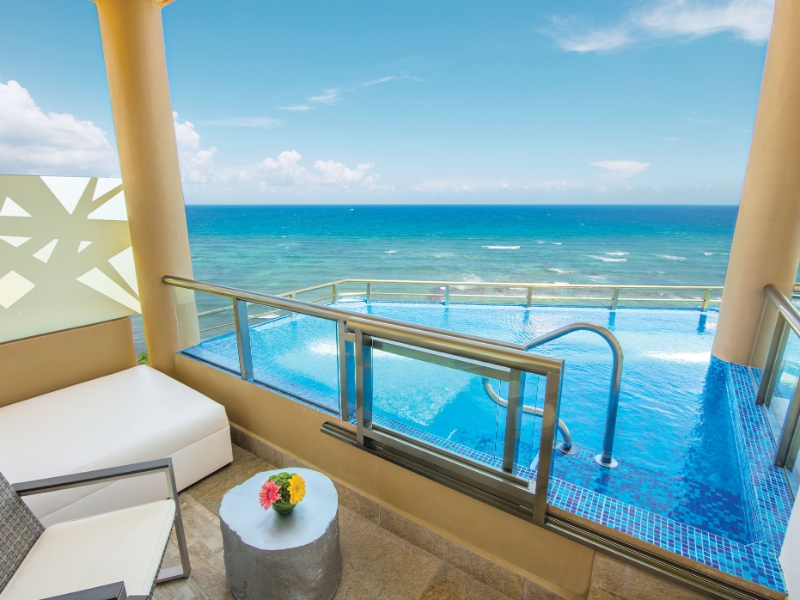 Oceanfront Infinity Pool Balcony View