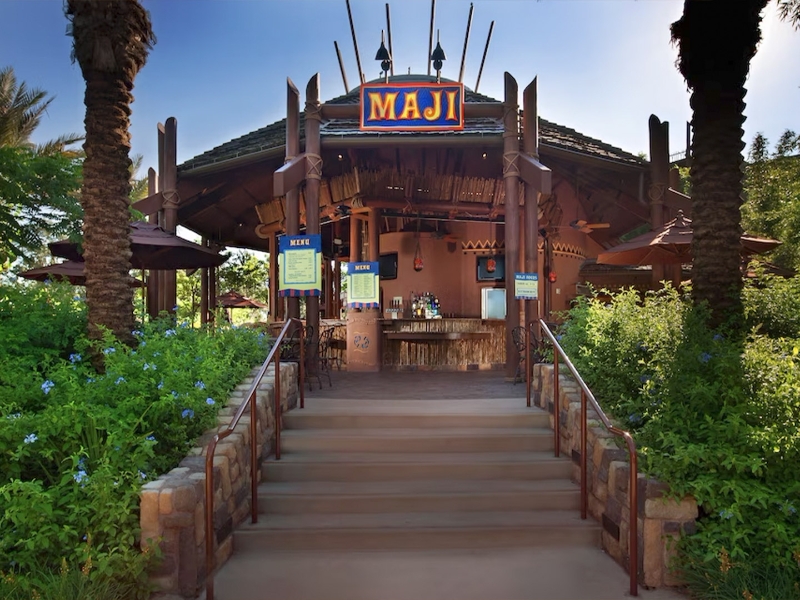 Maji Pool Bar