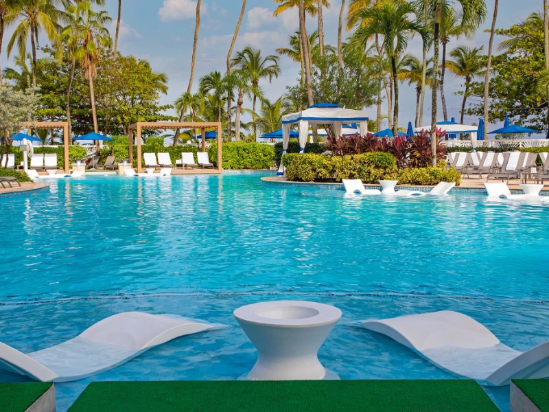 Pool Cabanas Seating