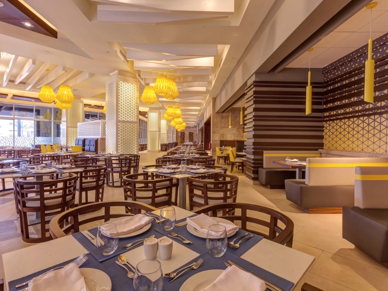 Royalton Bavaro Gourmet Marche