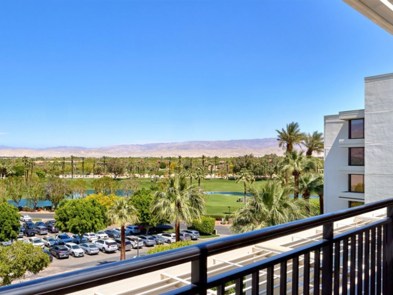 Hotel Mountain Views