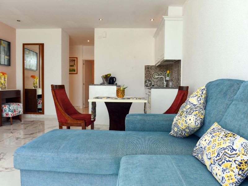 Luxury One Bedroom Sea View