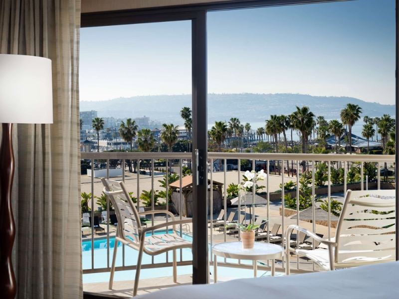 Guest Room Poo lView