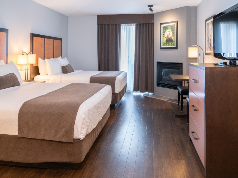 Two Queens Accessible