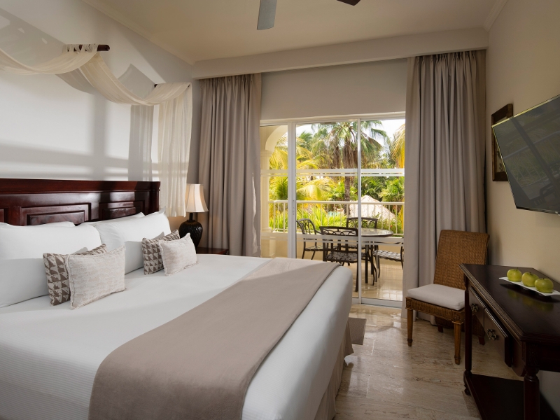 The Level Grand Suite bedroom