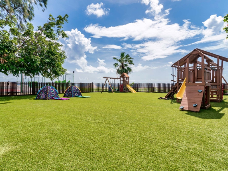 Explorers Club Exterior