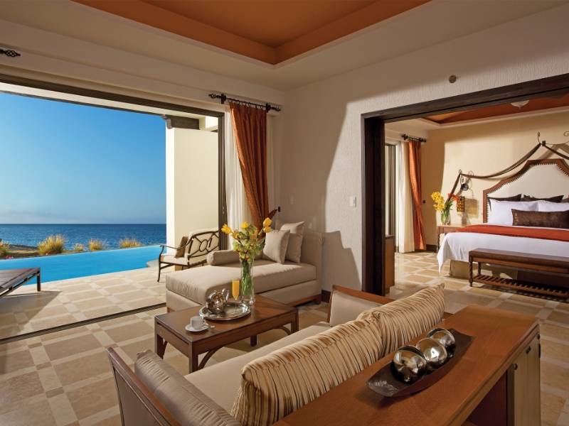 Master Suite Swim Out Ocean Front