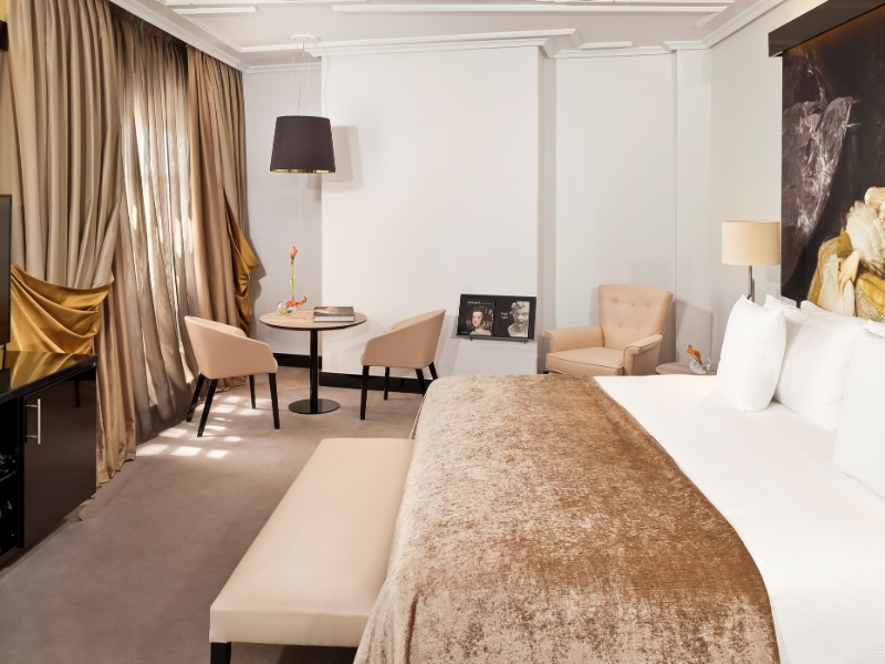 Presidential Suite Bedroom Red Level