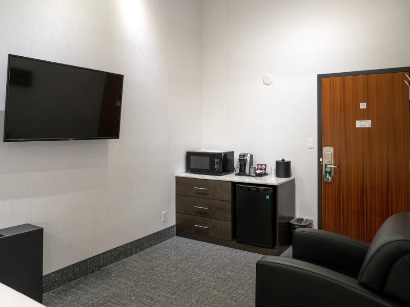 2Bedroom Suite 1King 1Queen