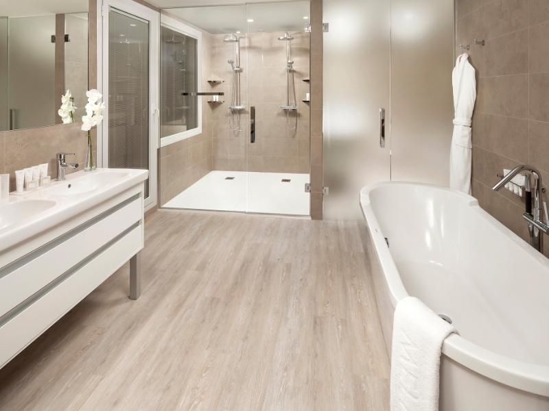 Grand Suite Bathroom