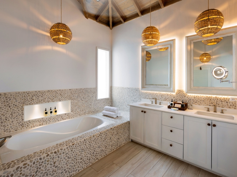 Premium Beachfront Suite Bathroom