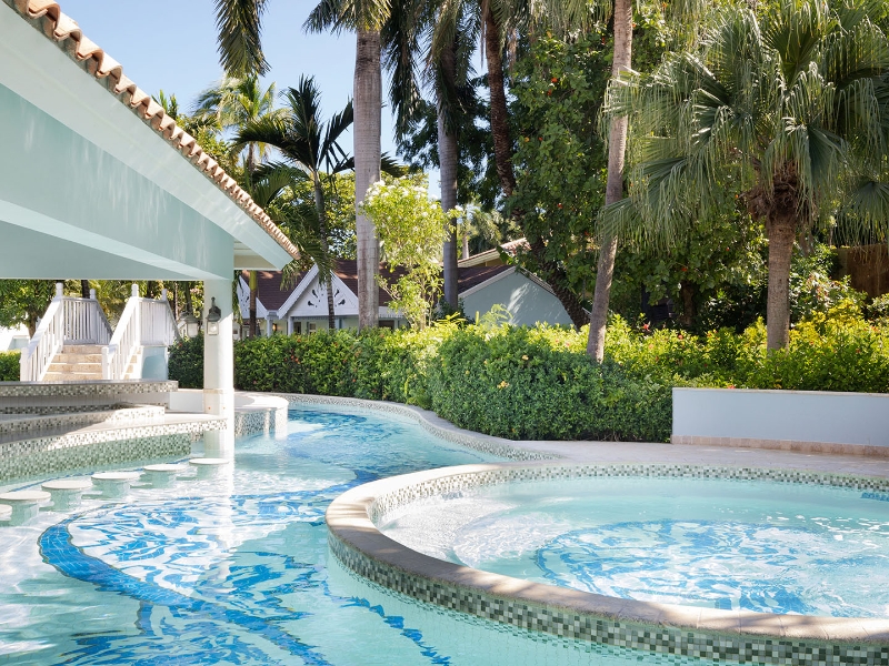 Caribbean Swim Up Bar