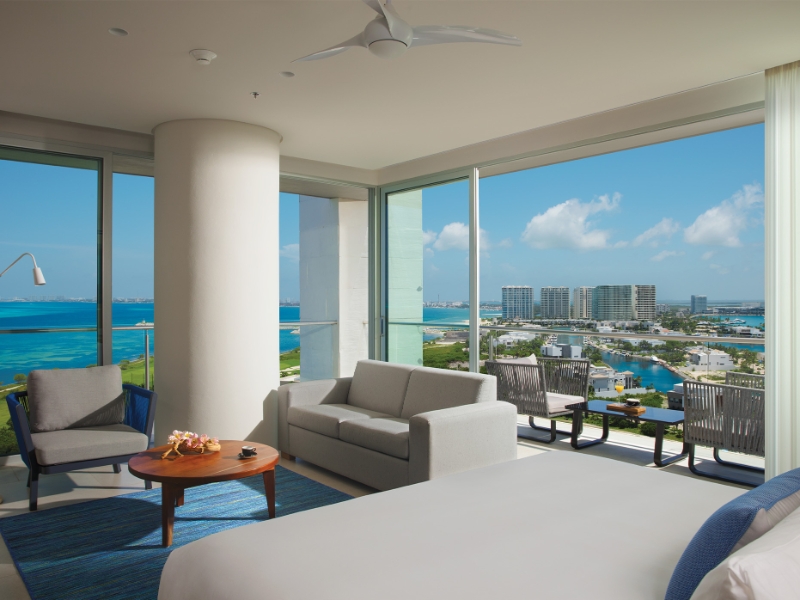 Preferred Club Corner Suite Ocean View