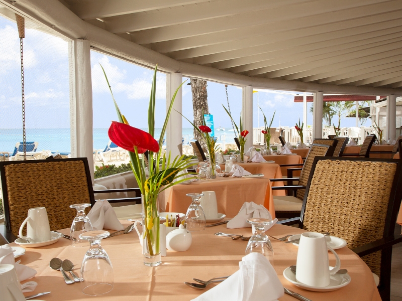 Beach terrace dining