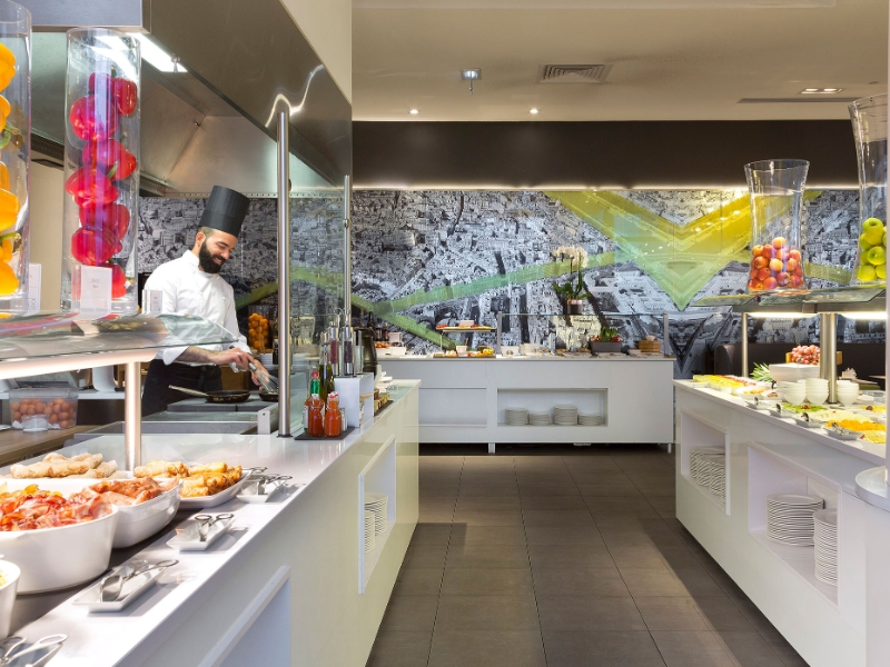 Breakfast Showcooking Restaurant