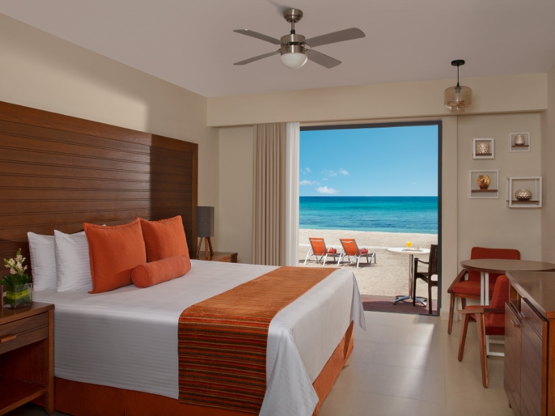 Deluxe Ocean Front King